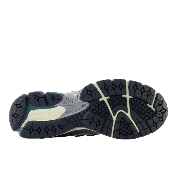New Balance 1906 – Silver Metallic New Spruce נעלי ספורט