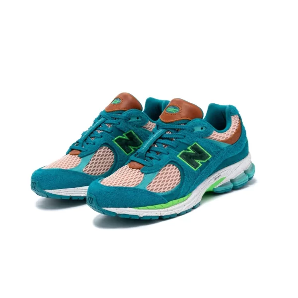New Balance x Salehe Bembury 2002R סניקרס