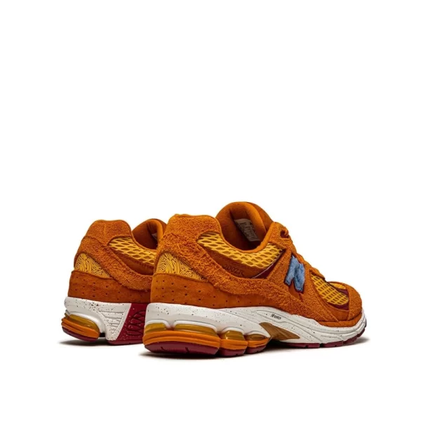 New Balance x Salehe Bembury 2002R Orange סניקרס