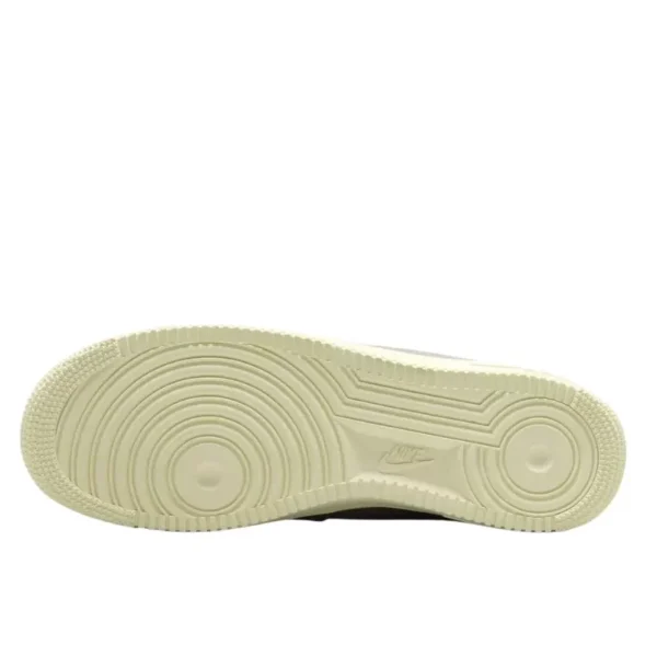Nike Air Force 1 Low ’07 Jewel Light Bone Coconut Milk סניקרס