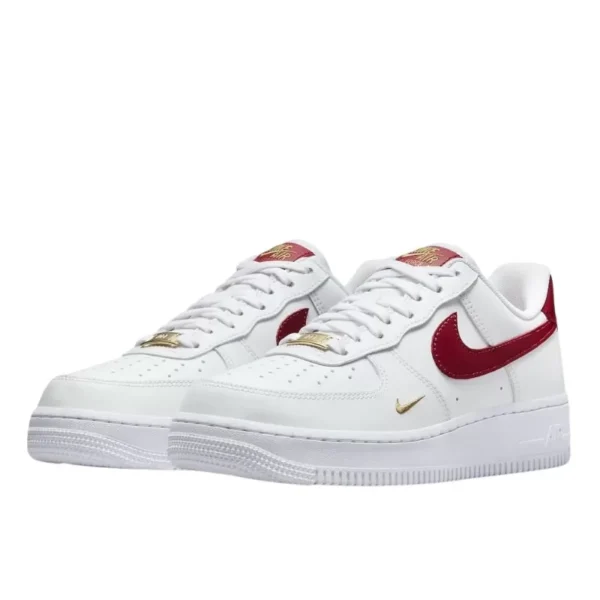 Nike Air Force 1 Low Essential Gym Red Mini Swoosh סניקרס