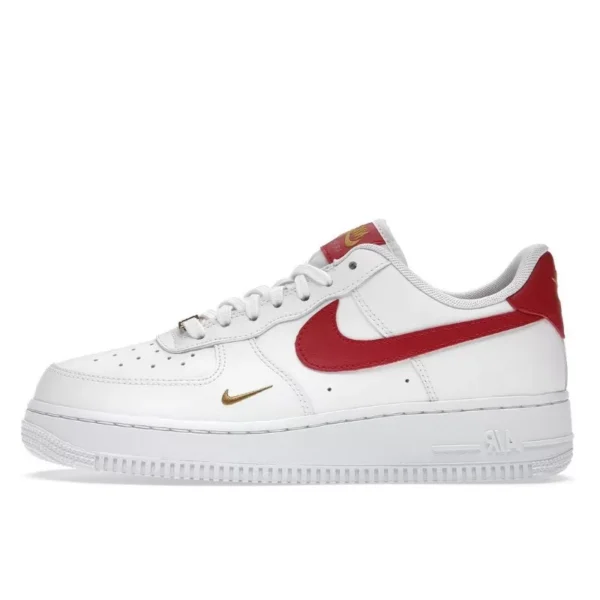 Nike Air Force 1 Low Essential Gym Red Mini Swoosh סניקרס