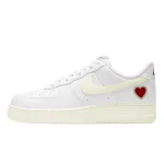 Nike Air Force 1 Low Valentines Day 2021 סניקרס