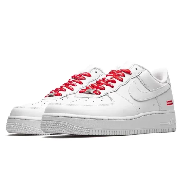 Nike Air Force 1 Low White Supreme סניקרס