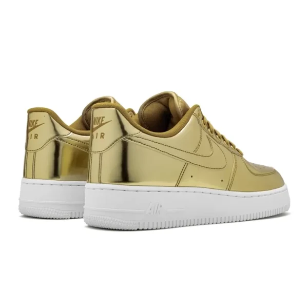 Nike Air Force 1 Metallic Gold סניקרס