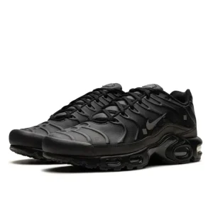 Air-max-plus-a-cold-wall-black-2-600×600