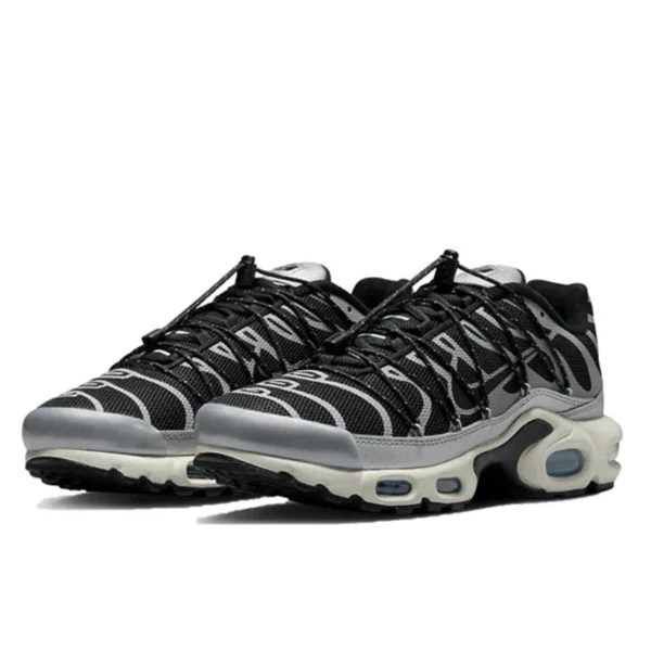 Nike Air Max Plus Lace Toggle Utility Black Grey נעלי