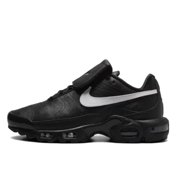 Nike Air Max Plus Tiempo Black White נעלי