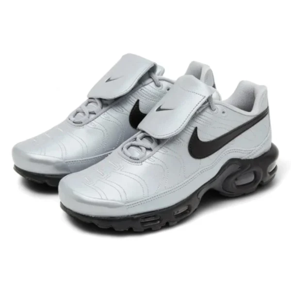 Nike Air Max Plus Tiempo Wolf Grey Black נעלי