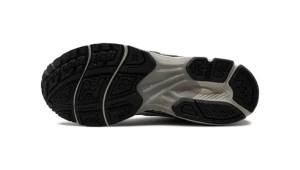 Asics Gel-Kayano 14 Black Glacier Grey Silver נעליים