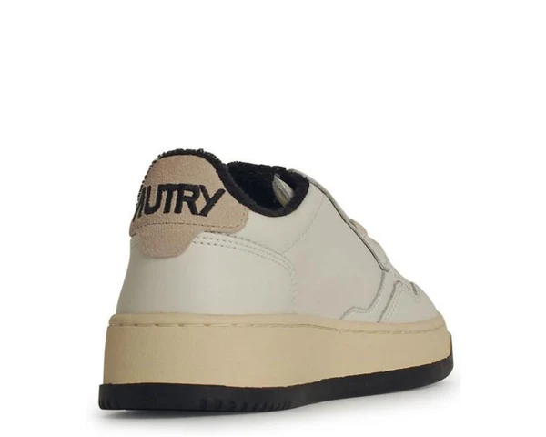 Autry Medalist Lace-Up סניקרס
