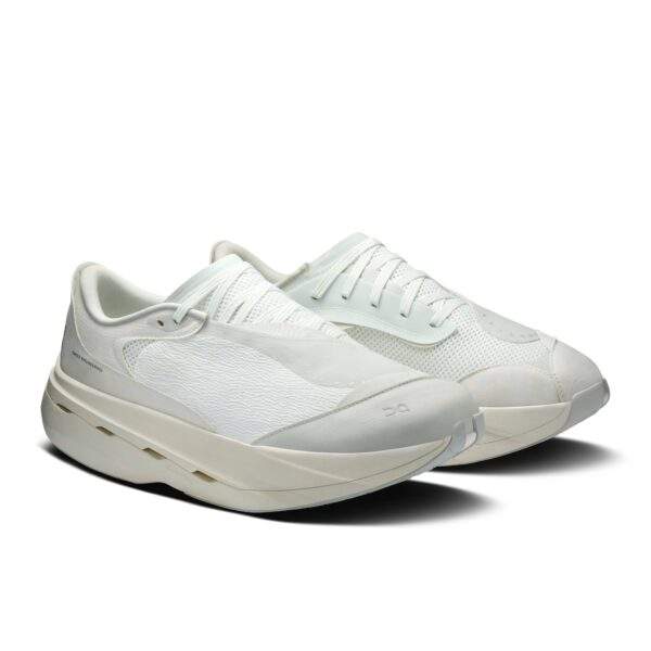 On Cloudboom Volt PAF White/Gale נעלי
