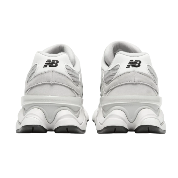 New Balance 9060 Grey White נעלי סניקרס לגברים