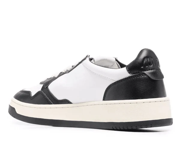 Autry Medalist Low Black White Toe סניקרס