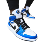 Nike Air Jordan 1 Mid Sisterhood סניקרס