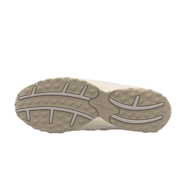 New Balance 204L Sea Salt סניקרס