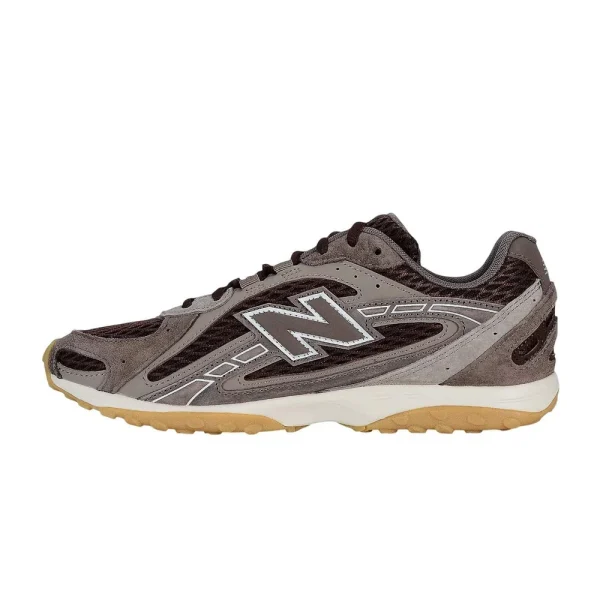 New Balance 204L Cortado Pumpernickel סניקרס