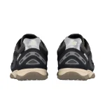 New Balance 204L Black Magnet סניקרס