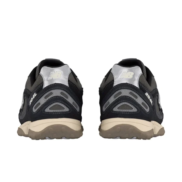 New Balance 204L Black Magnet סניקרס