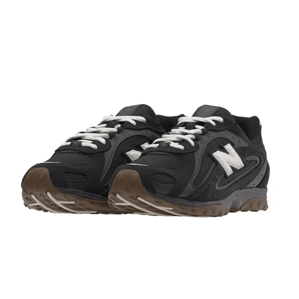 New Balance 204L Black סניקרס