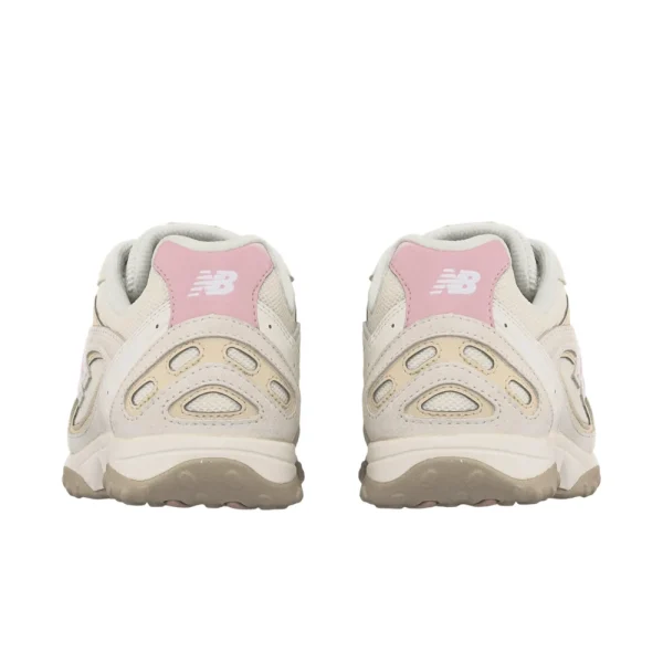 New Balance 204L Sea Salt Stone Pink סניקרס