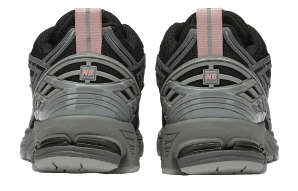New Balance 1906 – Black Pink Moon נעלי ספורט