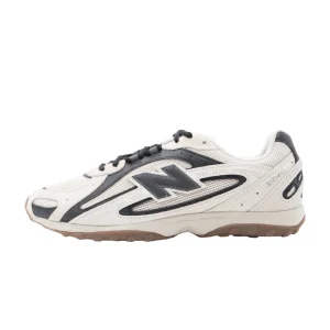 New Balance 204L Beige Black סניקרס
