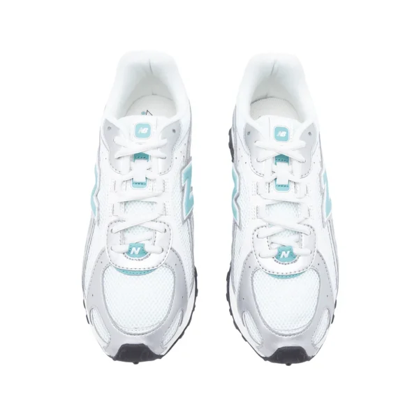 New Balance 204L Light Silver-Colored Metallic סניקרס