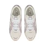 New Balance 204L Reflection Truffle Salt סניקרס