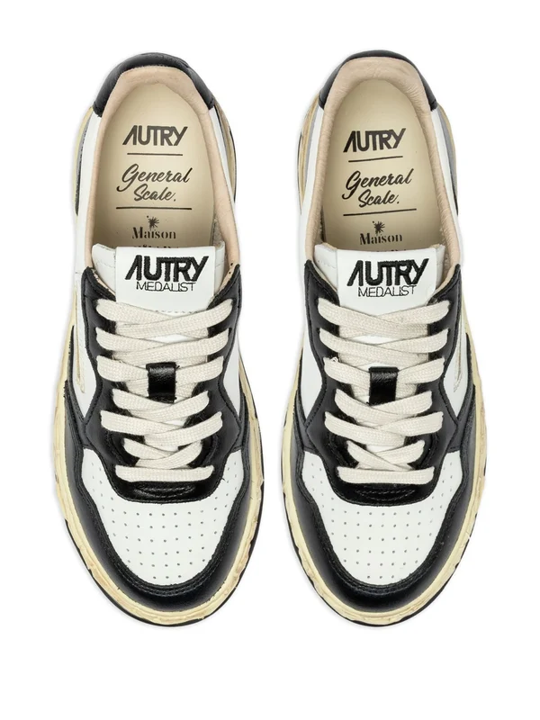Autry Super Vintage Low Maison Mihara Yasuhiro White Black סניקרס