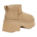 UGG Women’s Classic Ultra Mini New Heights Mustard Seed פלטפורמה עקב מגפי האג