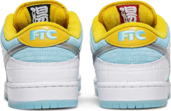 Nike SB Dunk Low x FTC 'Lagoon Pulse' נעלי סקייט לגברים