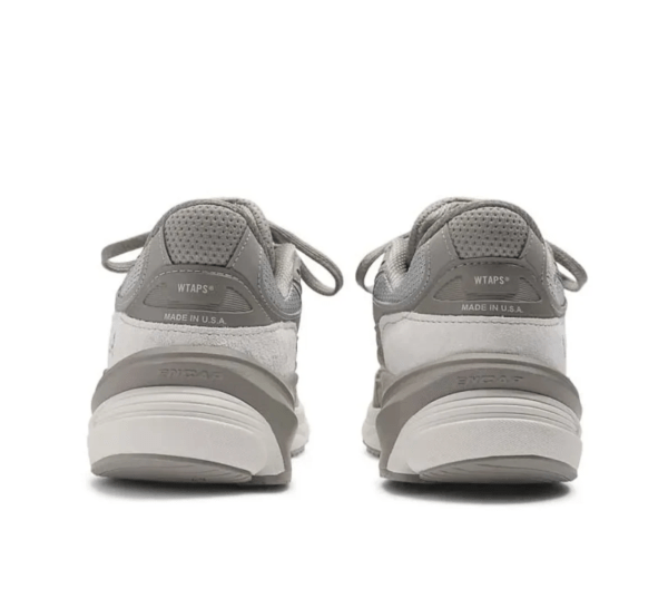 New Balance x WTAPS 990v6 Made in USA ‘Grey White’ סניקרס