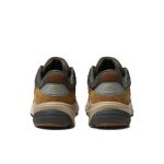 New Balance 990v6 x ‘Carhartt WIP Khaki’ סניקרס