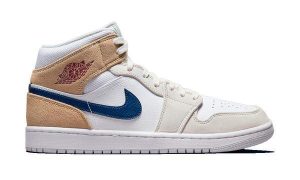 Nike Air Jordan 1 Mid Appears סניקרס