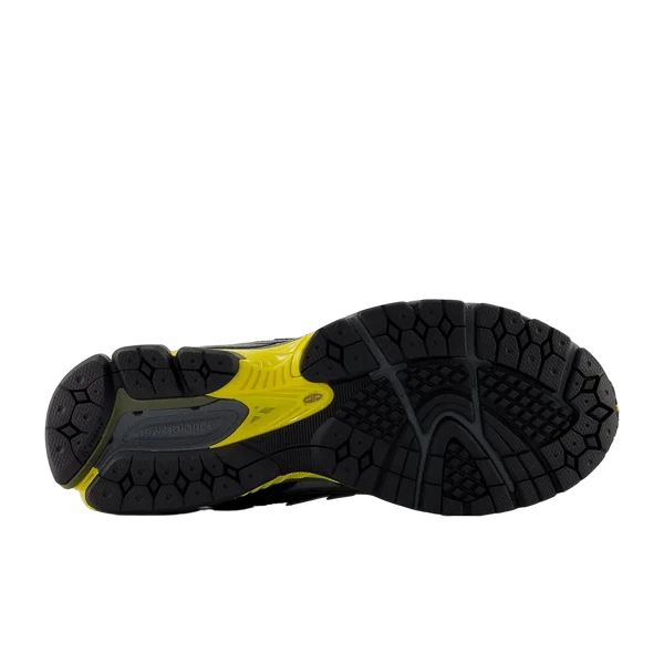 New Balance 1906 Castlerock with Ginger Lemon and Phantom נעלי סניקרס
