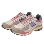 New Balance 2002R Calm Taupe סניקרס