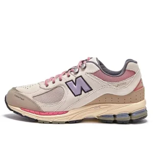 New Balance 2002R Calm Taupe סניקרס