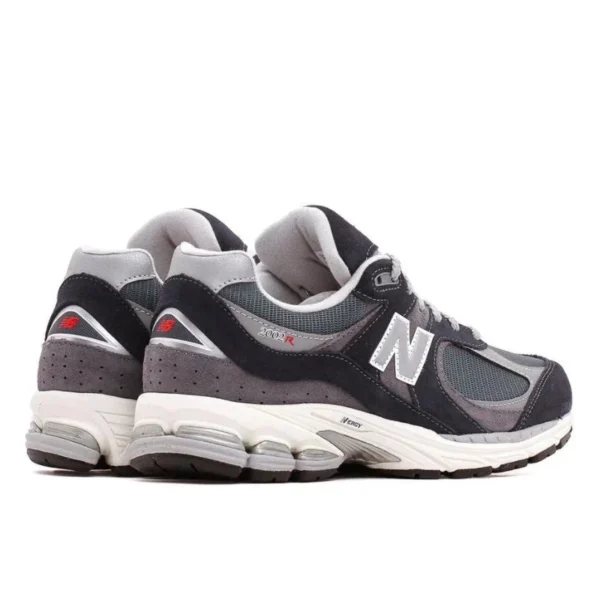 New Balance 2002R Eclipse Raincloud סניקרס