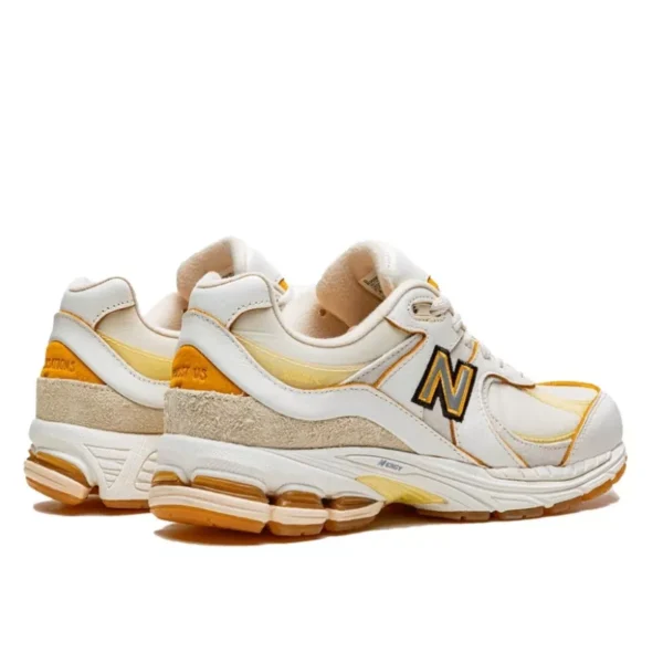 New Balance 2002R Joe Freshgoods Conversations Amongst Us סניקרס