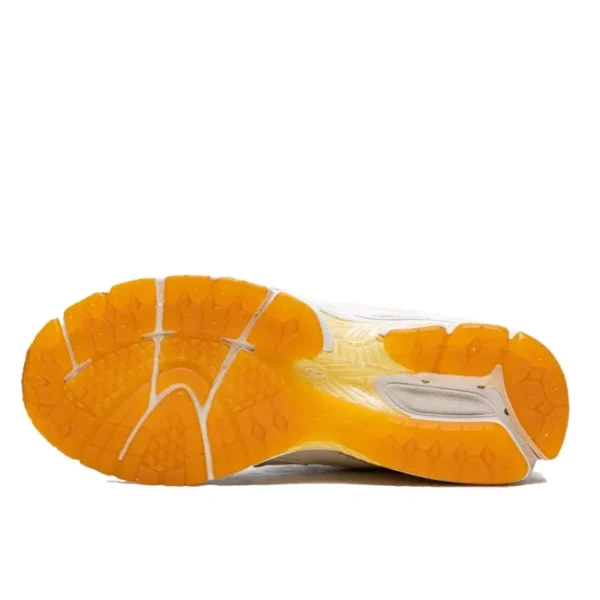 New Balance 2002R Joe Freshgoods Conversations Amongst Us סניקרס