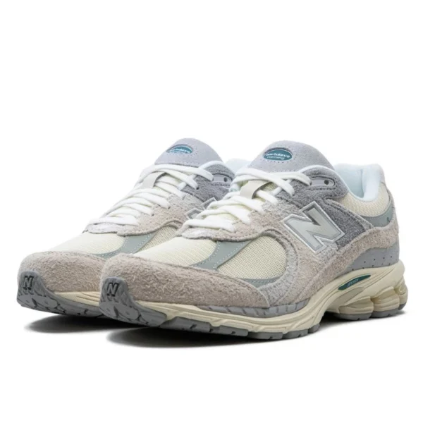New Balance 2002R Linen סניקרס