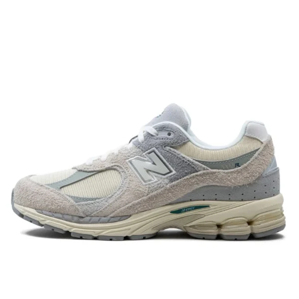 New Balance 2002R Linen סניקרס