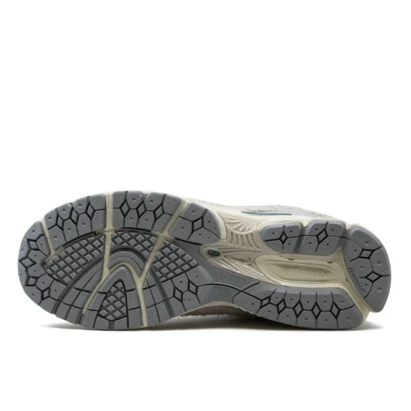 New Balance 2002R Linen סניקרס