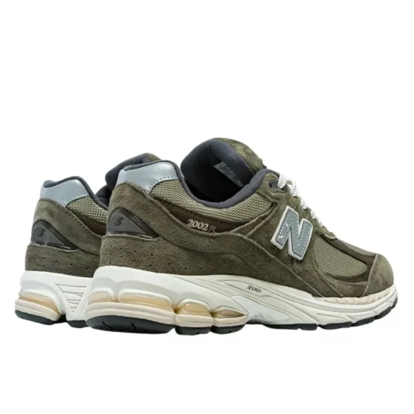 New Balance 2002R Olive Brown סניקרס