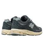 New Balance 2002R Phantom סניקרס