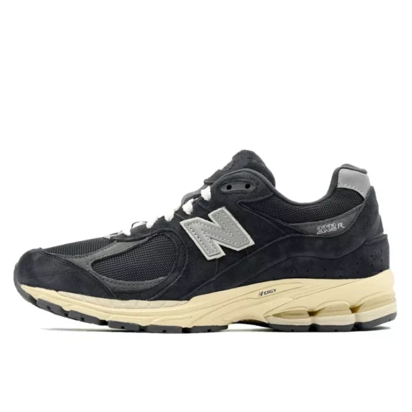New Balance 2002R Phantom סניקרס