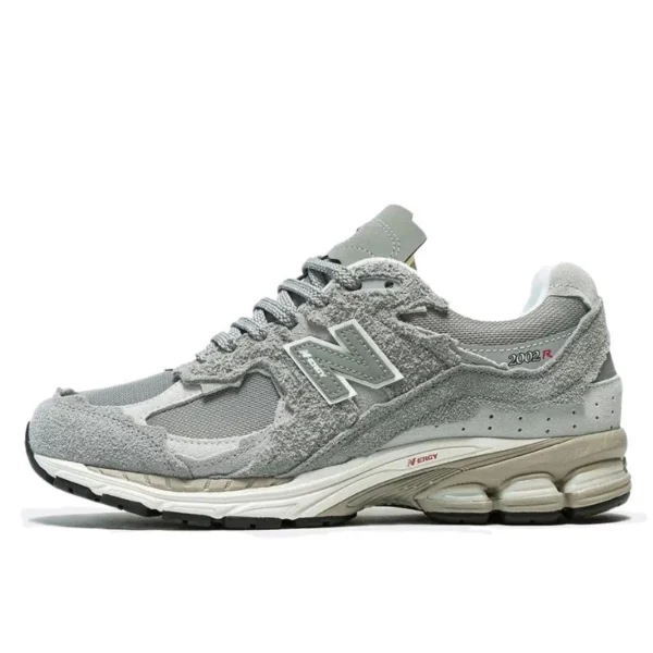 New Balance 2002R Protection Pack Grey סניקרס