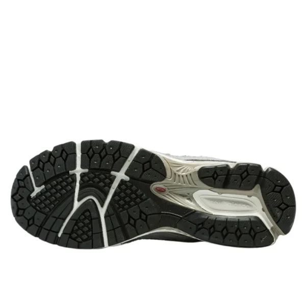 New Balance 2002R Protection Pack Grey סניקרס