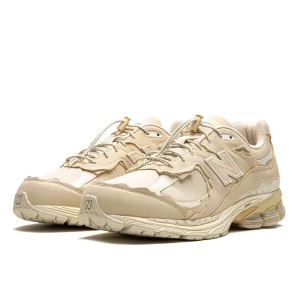 New Balance 2002R Protection Pack Sandstone סניקרס
